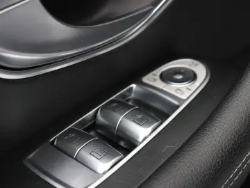 E 200 Coupé Premium Plus   AMG-LINE   WIDESCREEN