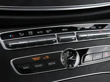 E 200 Coupé Premium Plus   AMG-LINE   WIDESCREEN