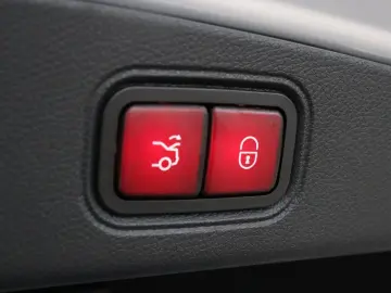 E 200 Coupé Premium Plus   AMG-LINE   WIDESCREEN