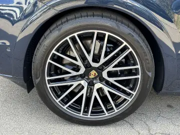 Cayenne III Turbo E-Hybrid PHEV 21 8 kWh Aut.