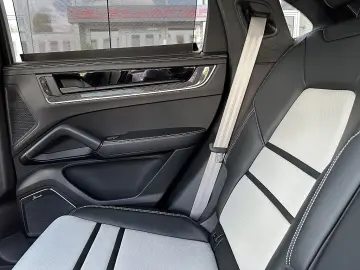 Cayenne III Turbo E-Hybrid PHEV 21 8 kWh Aut.