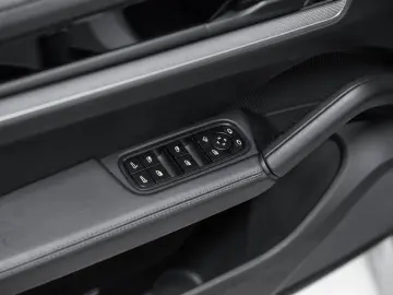 Cayenne S BOSE Standheizung Surround View PASM