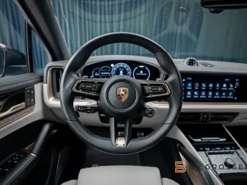 Cayenne S E-Hyb SportDesign Burmester Inno P-Dis