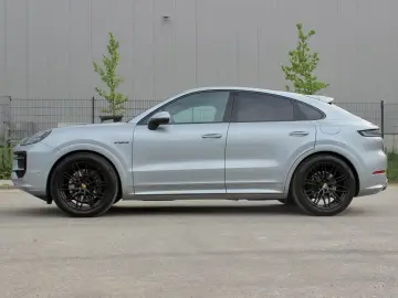 Cayenne Coupé  Dolomitsilber  B-Display HUD