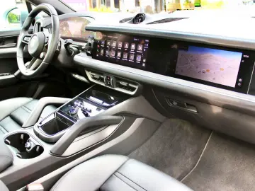 Cayenne Coupé  Dolomitsilber  B-Display HUD