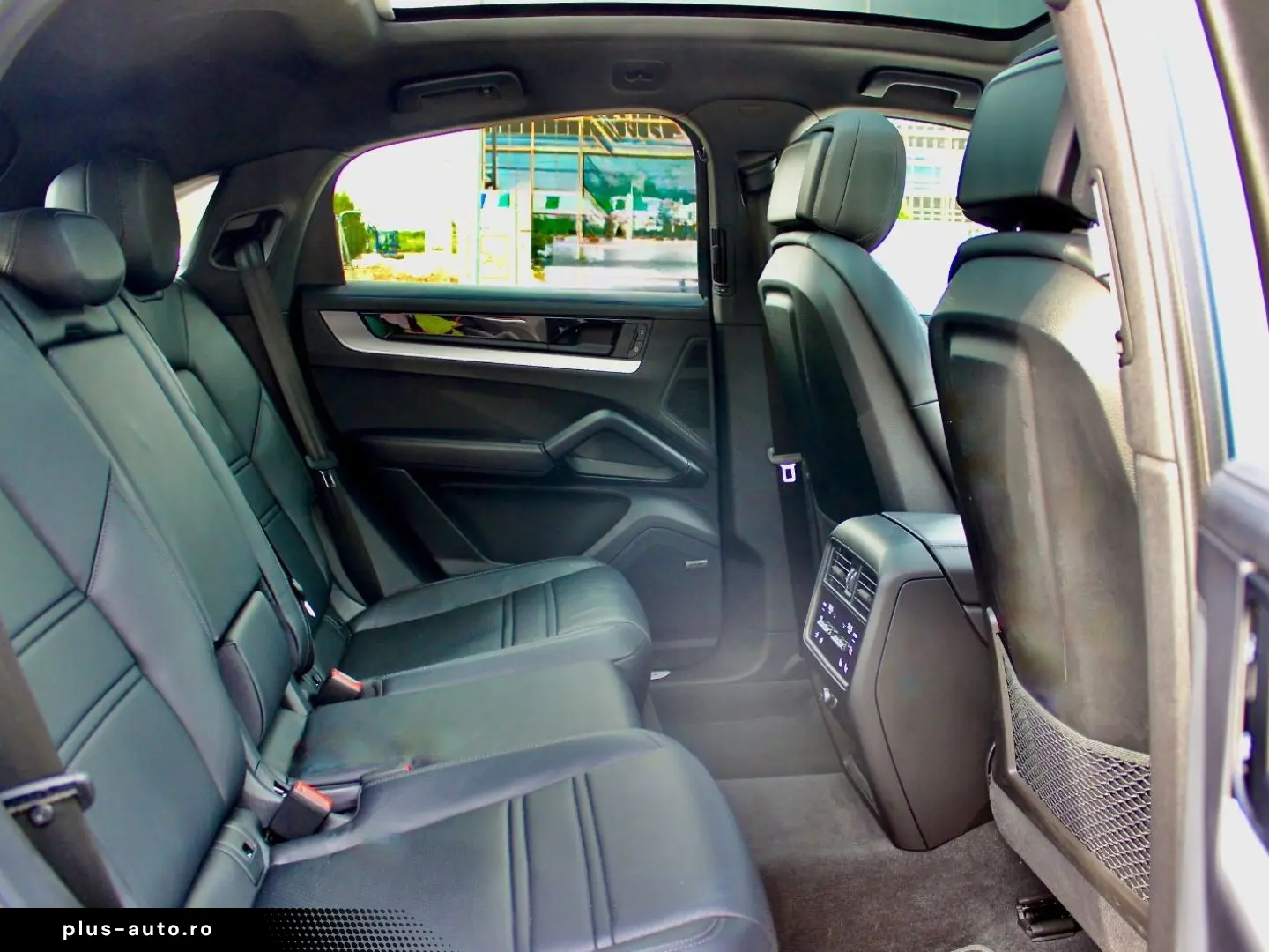 Cayenne Coupé  Dolomitsilber  B-Display HUD