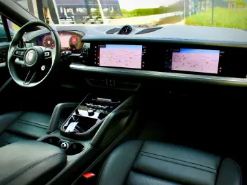 Cayenne Coupé  Dolomitsilber  B-Display HUD