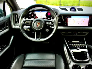 Cayenne Coupé  Dolomitsilber  B-Display HUD