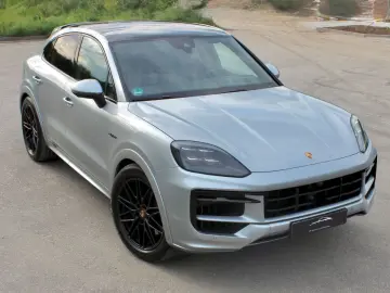 Cayenne Coupé  Dolomitsilber  B-Display HUD