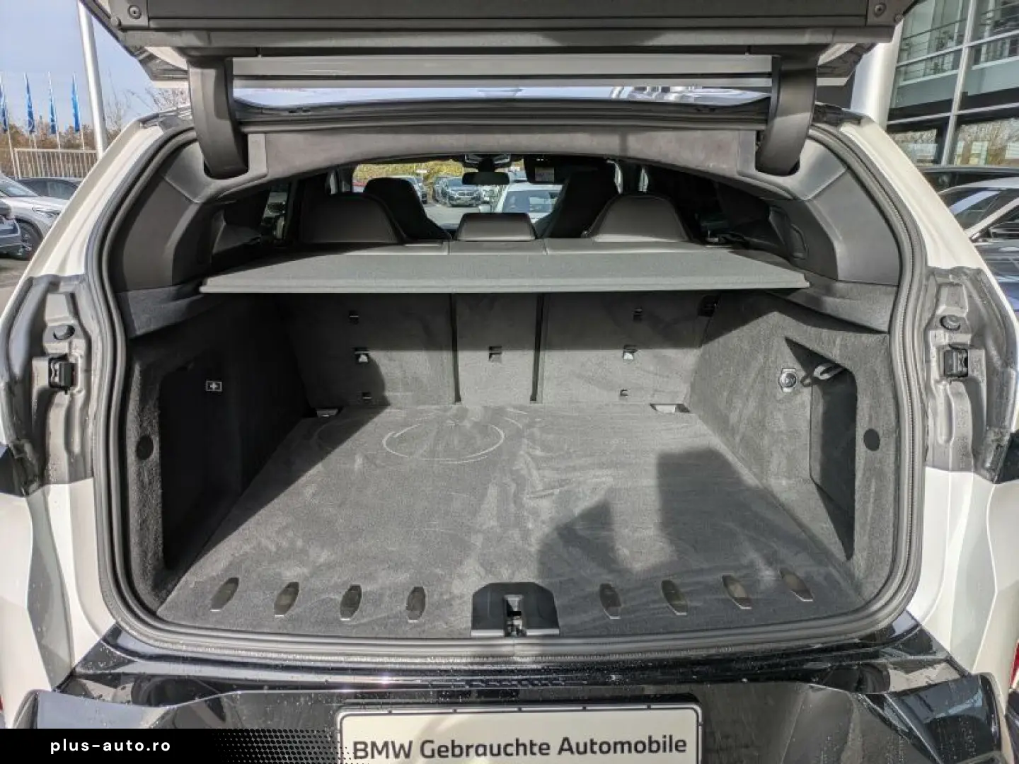 XM M Drivers Bowers SoftClose Massage Ventilation