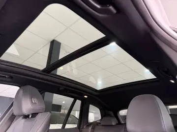 iX3 Impressive M-PAKET PANO HEADUP MEMORY H&K