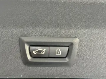 iX3 Impressive M-PAKET PANO HEADUP MEMORY H&K