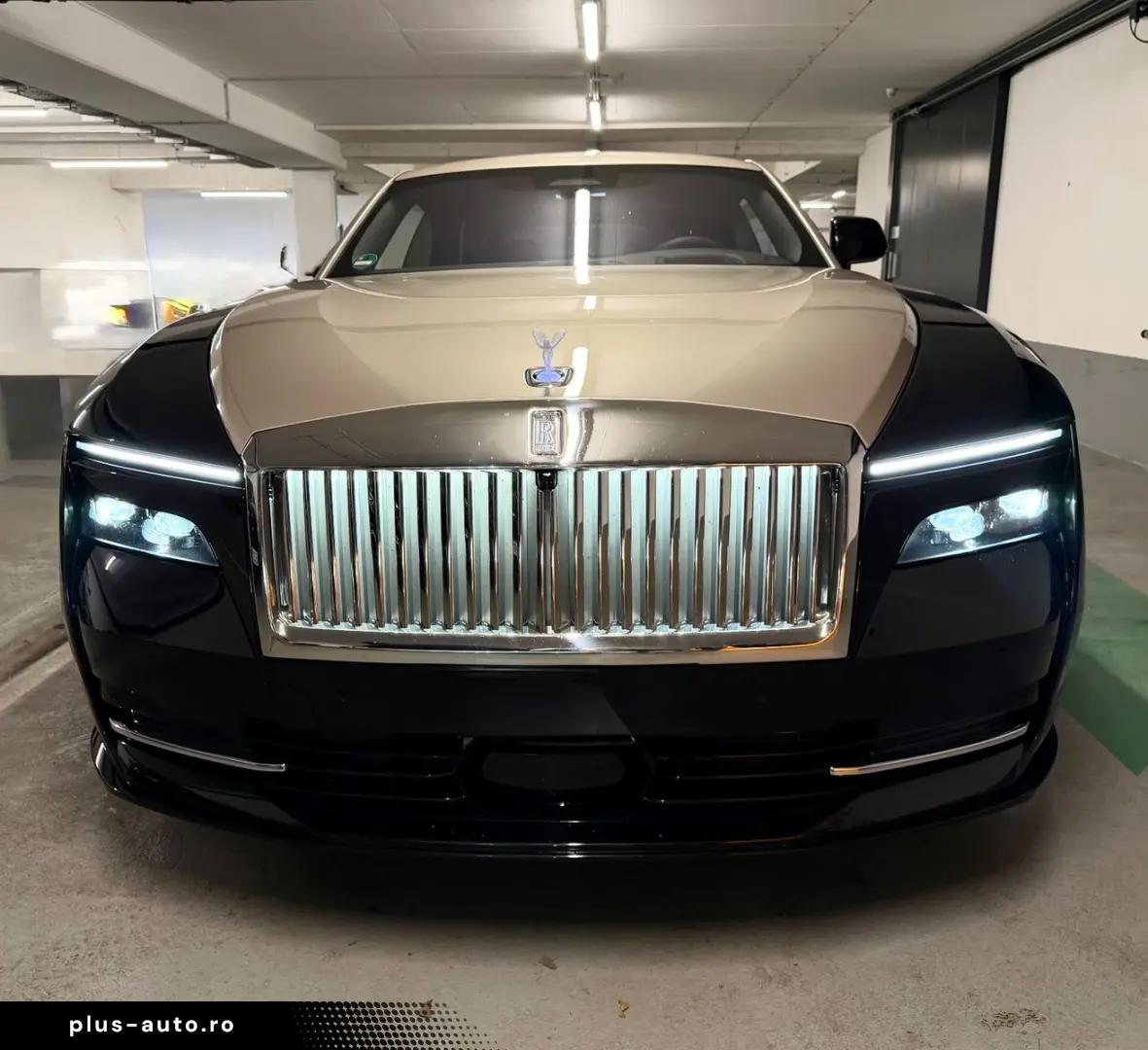 SPECTRE DUO-TONE STARLIGHT BESPOKE FULLOPTION!!!