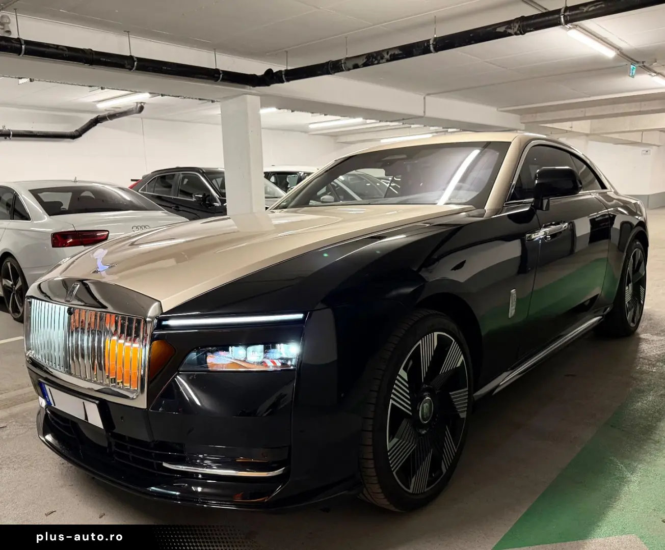 SPECTRE DUO-TONE STARLIGHT BESPOKE FULLOPTION!!!