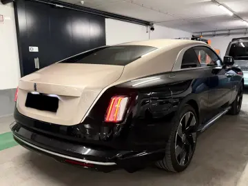 SPECTRE DUO-TONE STARLIGHT BESPOKE FULLOPTION!!!