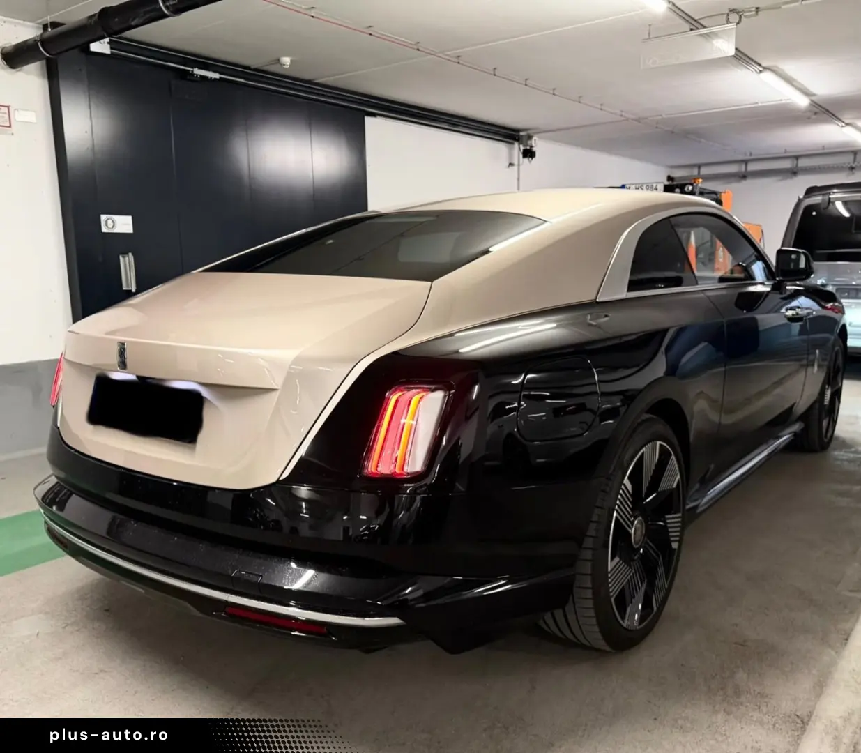 SPECTRE DUO-TONE STARLIGHT BESPOKE FULLOPTION!!!