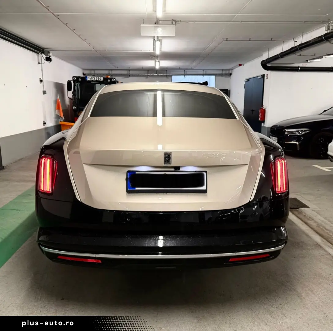 SPECTRE DUO-TONE STARLIGHT BESPOKE FULLOPTION!!!