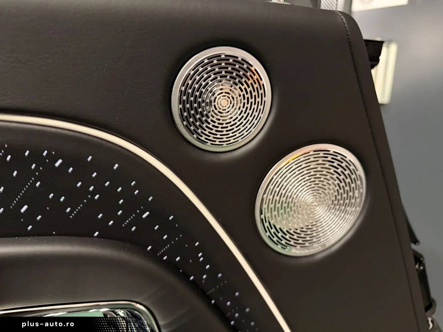 SPECTRE DUO-TONE STARLIGHT BESPOKE FULLOPTION!!!