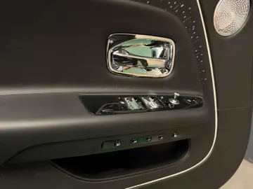 SPECTRE DUO-TONE STARLIGHT BESPOKE FULLOPTION!!!