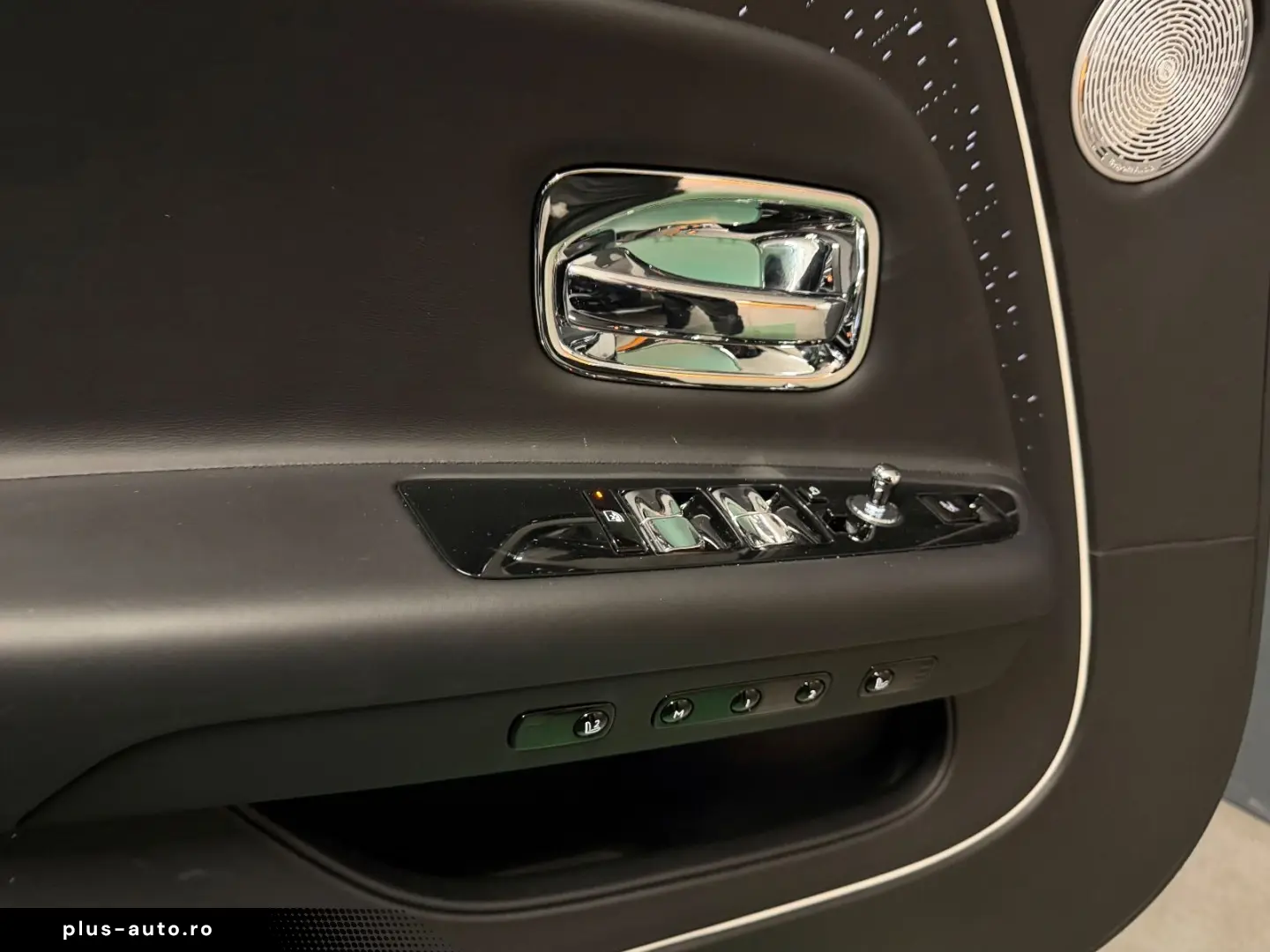 SPECTRE DUO-TONE STARLIGHT BESPOKE FULLOPTION!!!