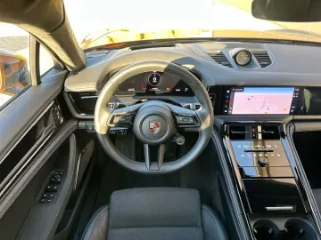 Panamera GTS PCCB  SportDesign Carbon  Burmester