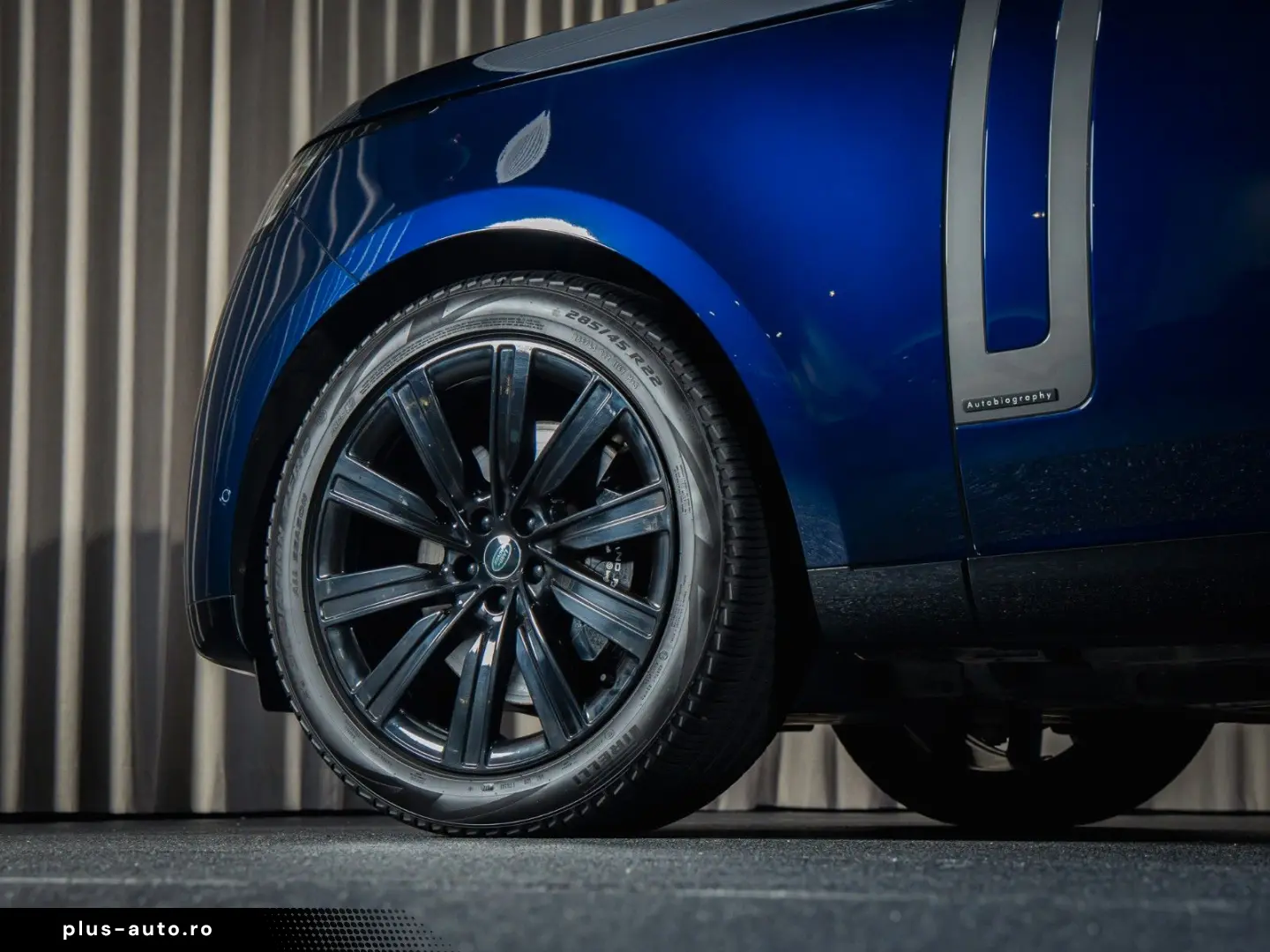 Range Rover 4.4 P530 Autobiography  24-way  Exec