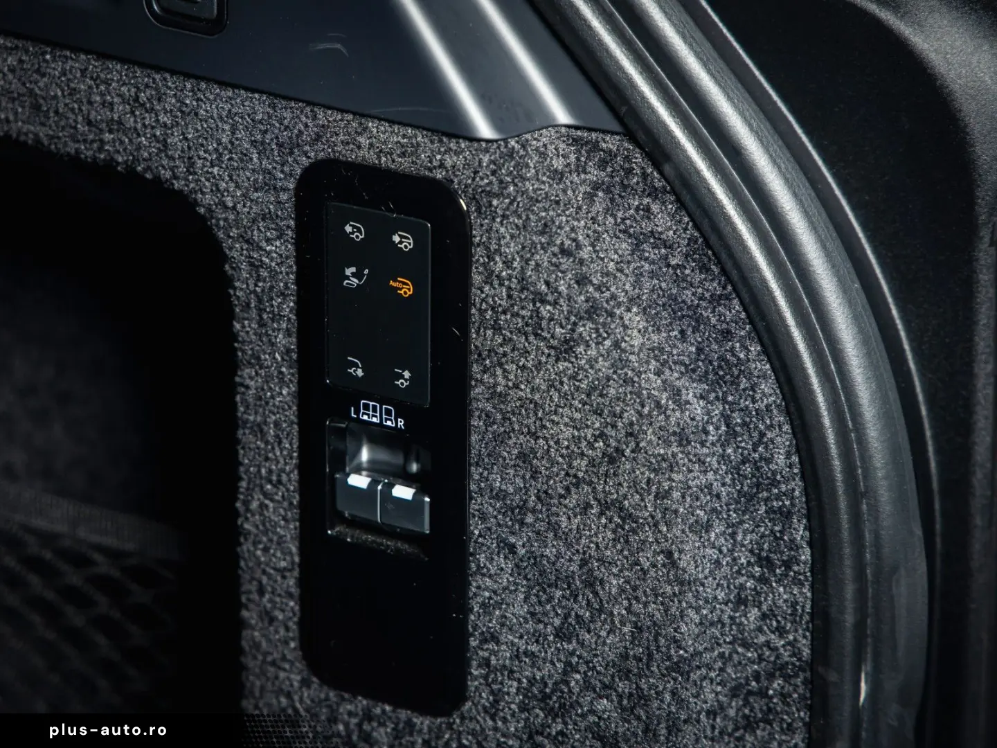 Range Rover 4.4 P530 Autobiography  24-way  Exec