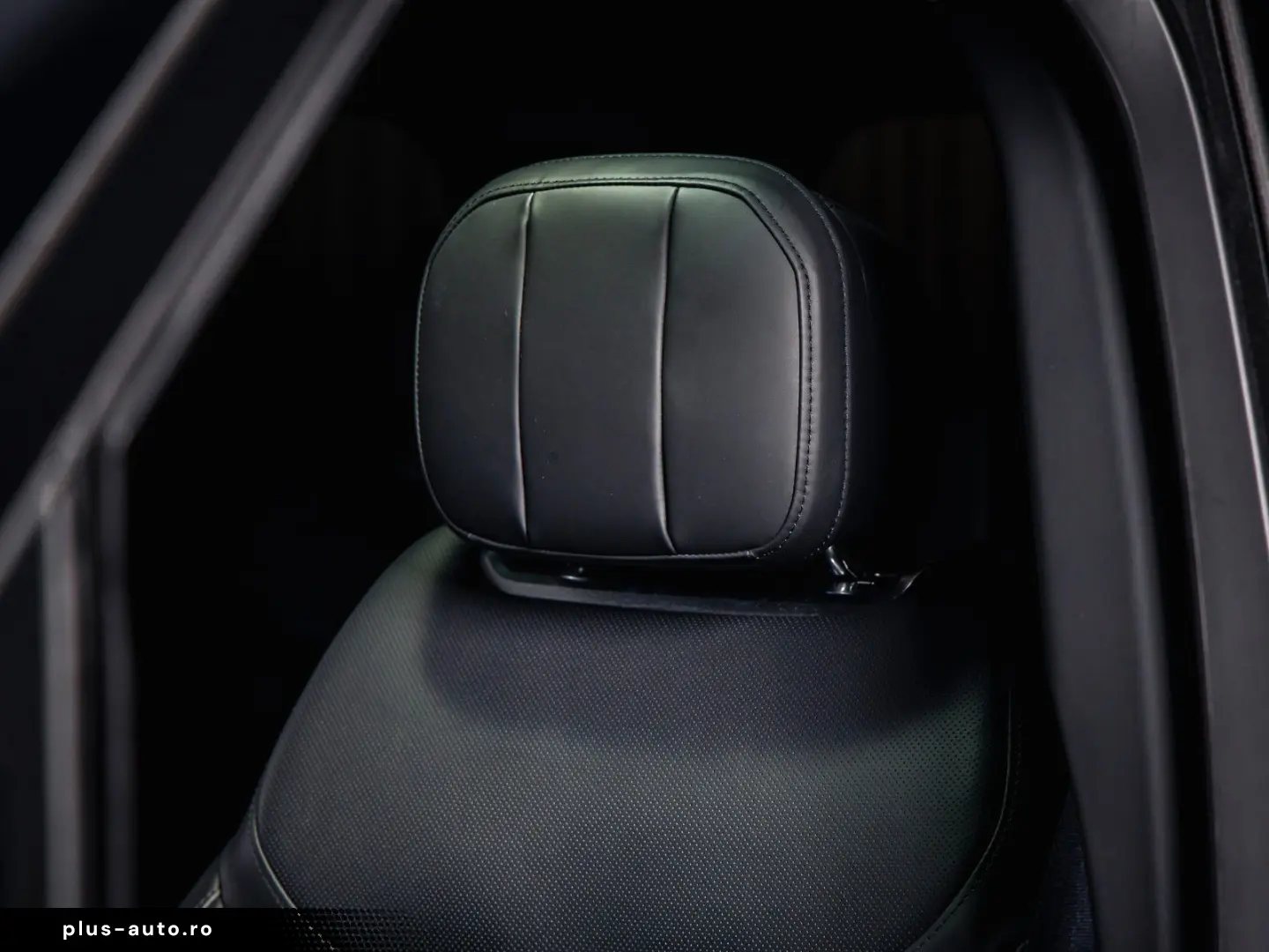 Range Rover 4.4 P530 Autobiography  24-way  Exec