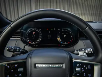 Range Rover 4.4 P530 Autobiography  24-way  Exec