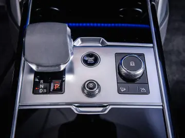 Range Rover 4.4 P530 Autobiography  24-way  Exec