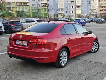 VW Jetta 2012 1.6 TDI 105 CP euro 5