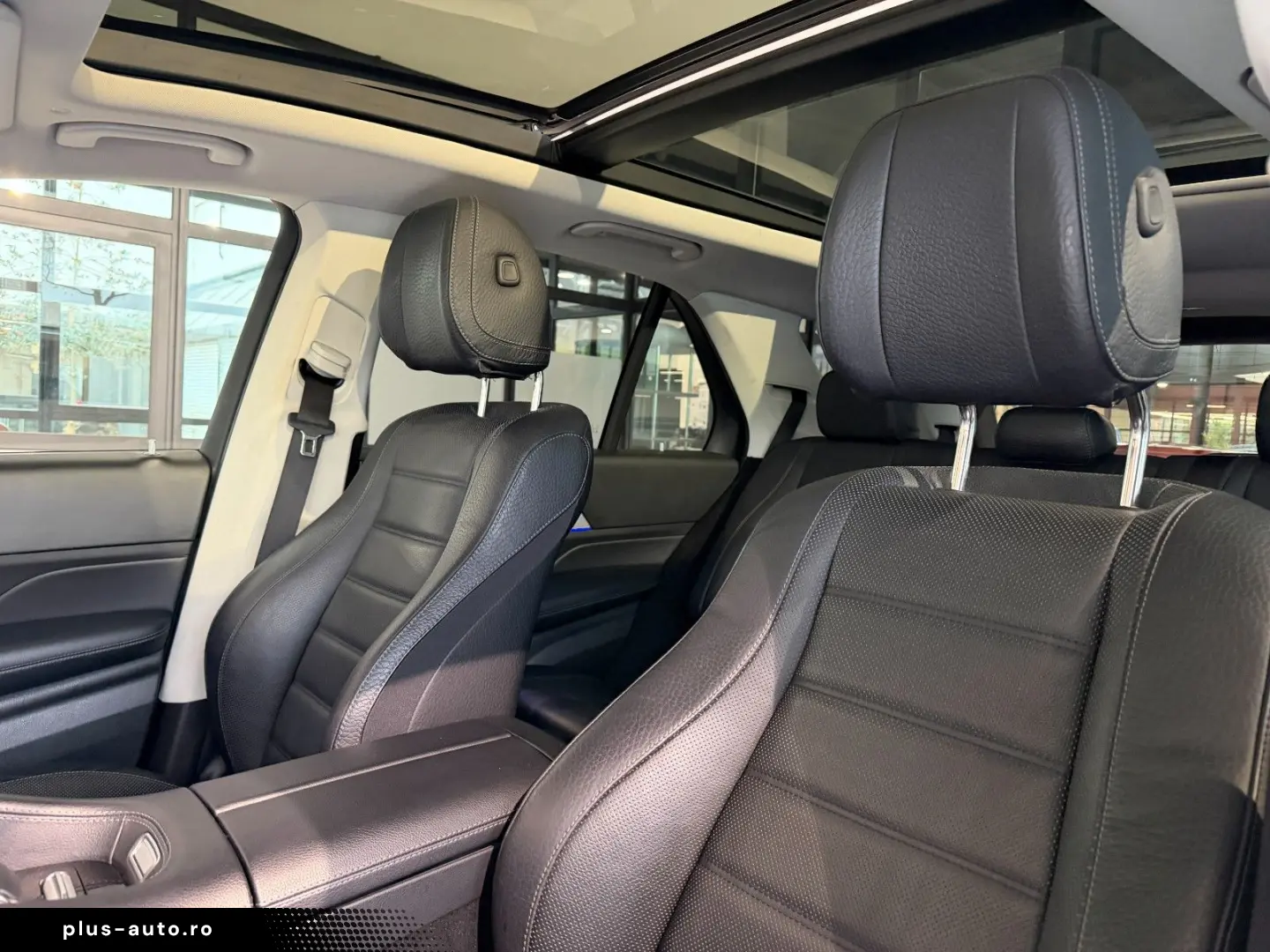 GLE 300 d 4M  AMG NIGHT ACC PANO MASSAGE 7-SITZE