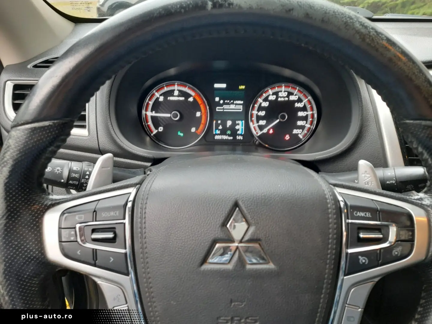 L200 Top Doppelkabine 4WD AHK Navi