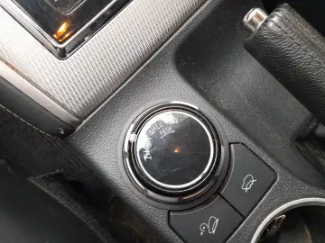 L200 Top Doppelkabine 4WD AHK Navi