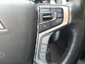 L200 Top Doppelkabine 4WD AHK Navi