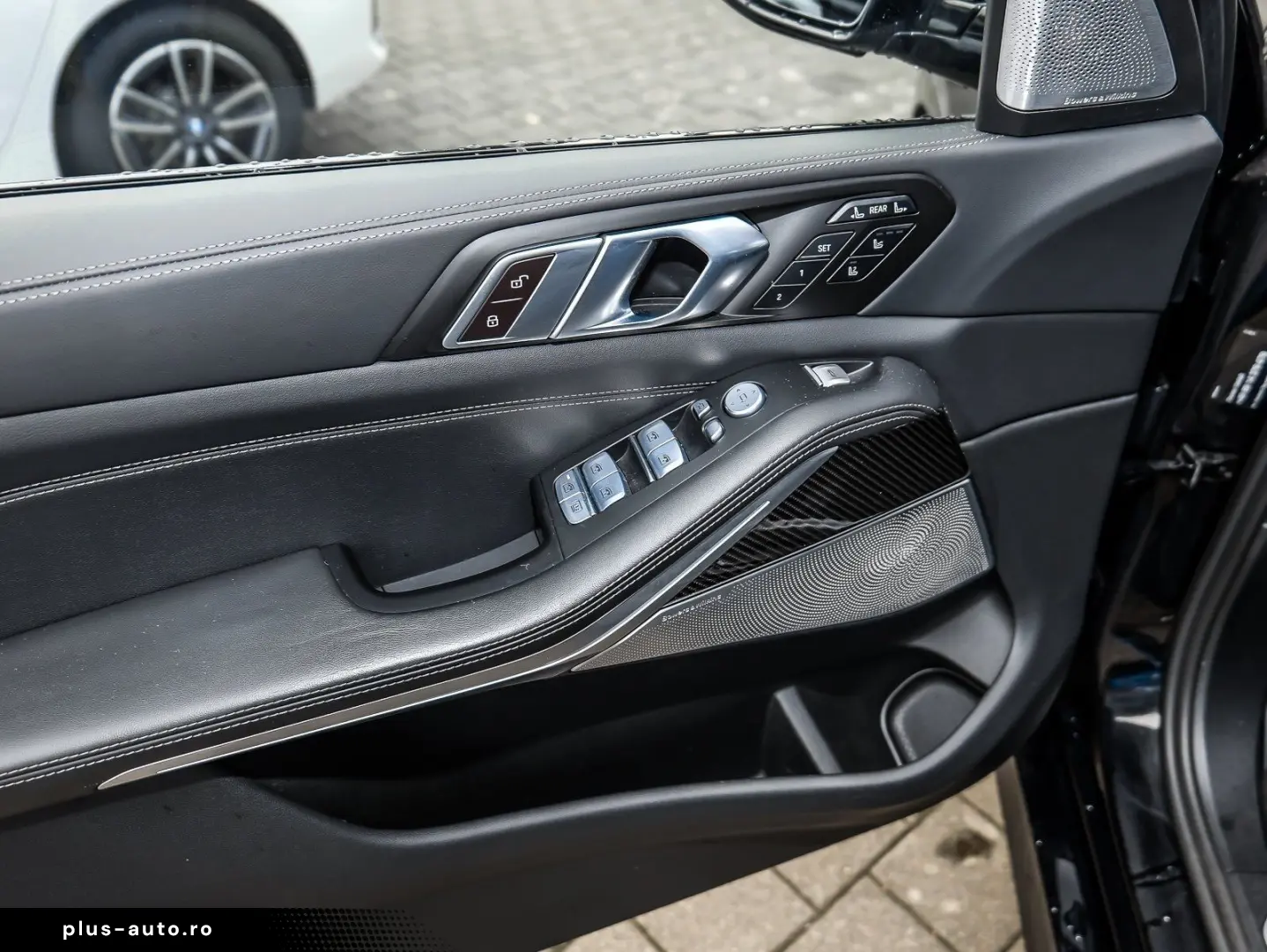 X7 xDr40d MSp HUD Bowers&W Massage Ventilation SoftClose 360