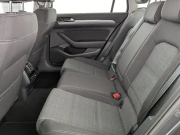 Passat Variant 4Motion 2.0 TDI Business AHK NAVI