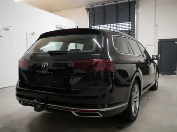 Passat Variant ELEGANCE 4M ACC 360 K TOTW AHK NV