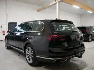 Passat Variant ELEGANCE 4M ACC 360 K TOTW AHK NV
