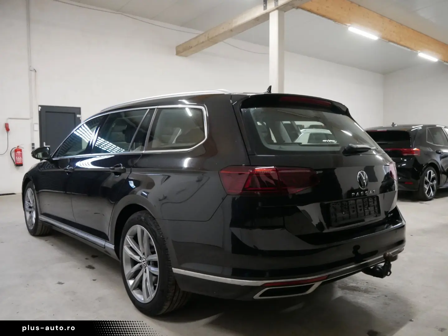 Passat Variant ELEGANCE 4M ACC 360 K TOTW AHK NV