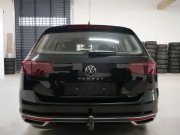 Passat Variant ELEGANCE 4M ACC 360 K TOTW AHK NV