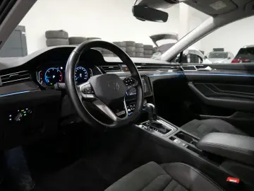 Passat Variant ELEGANCE 4M ACC 360 K TOTW AHK NV