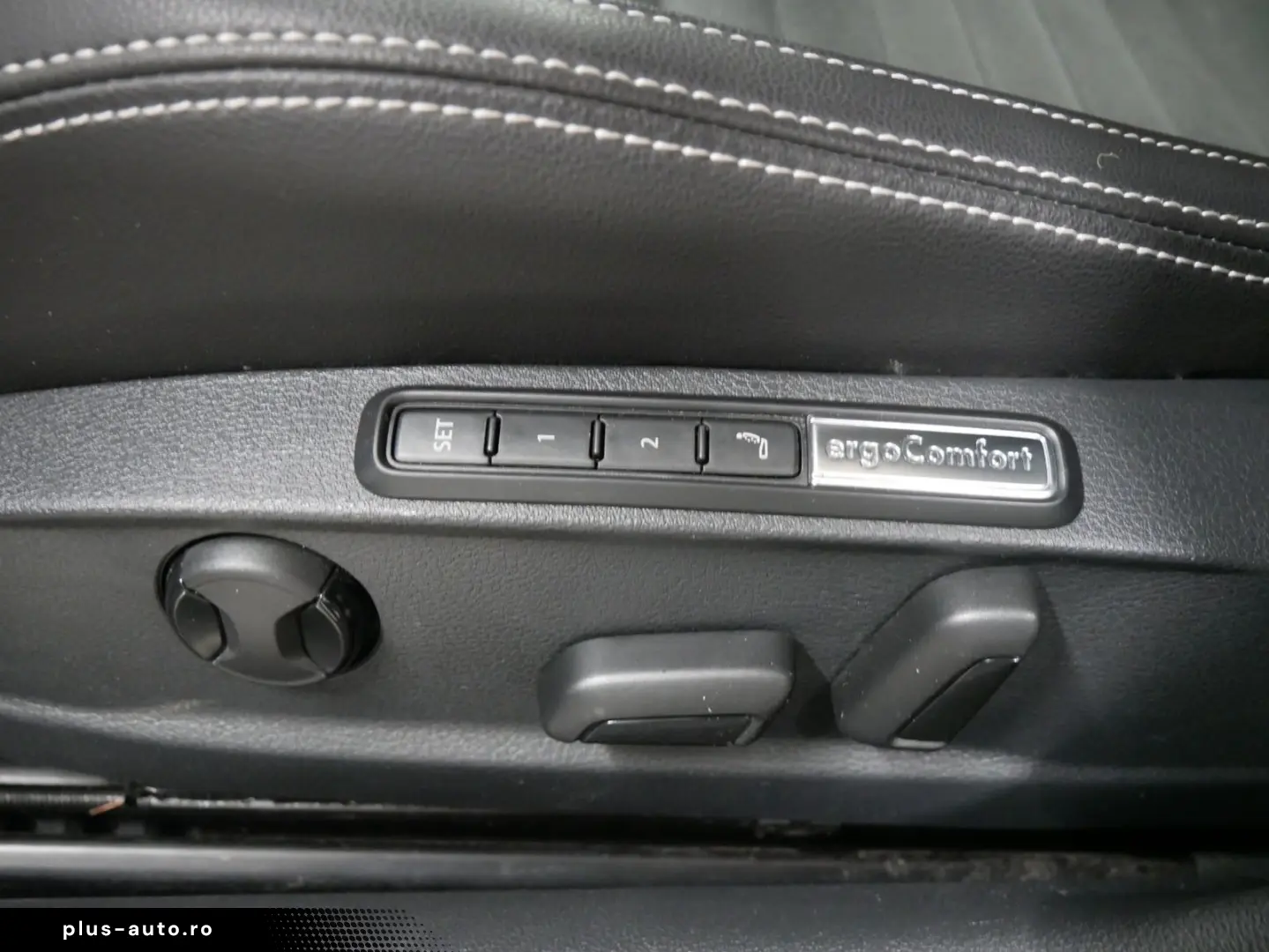 Passat Variant ELEGANCE 4M ACC 360 K TOTW AHK NV