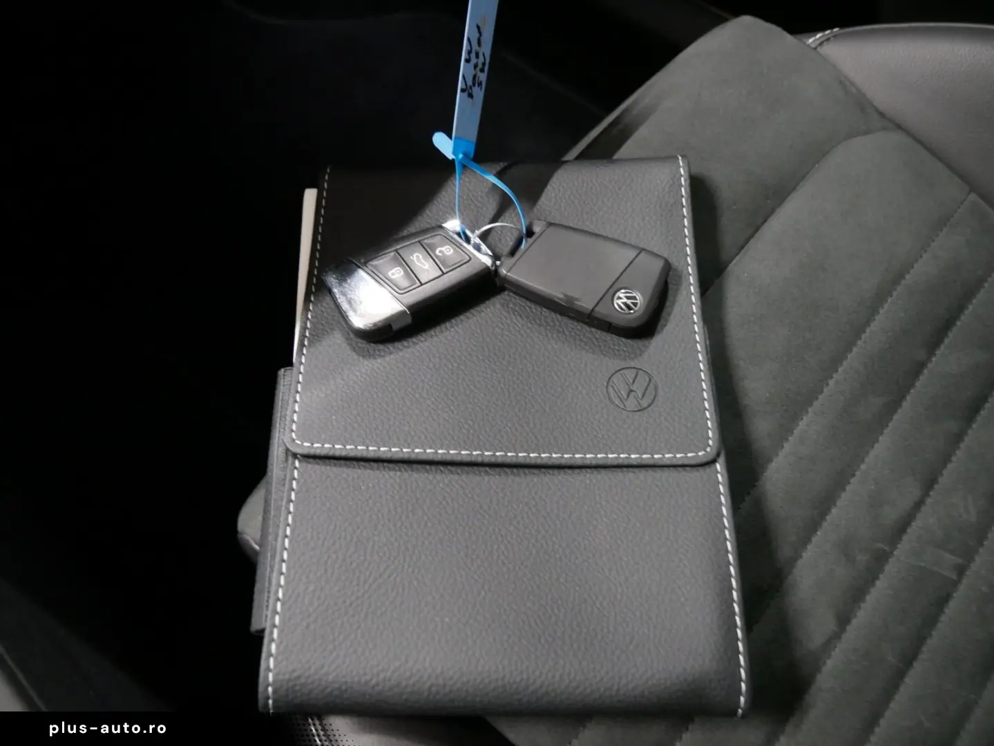 Passat Variant ELEGANCE 4M ACC 360 K TOTW AHK NV