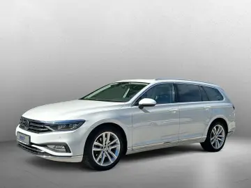 Passat Variant 2.0 TDI DSG 4M Elegance AHK Pano