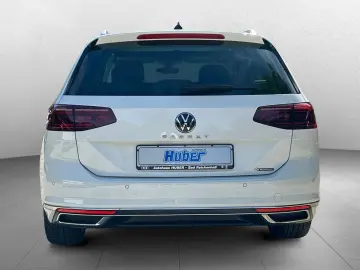 Passat Variant 2.0 TDI DSG 4M Elegance AHK Pano