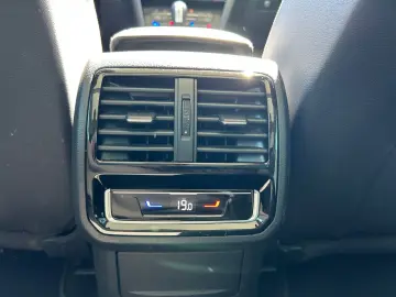 Passat Variant 2.0 TDI DSG 4M Elegance AHK Pano