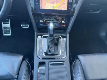 Passat Variant Elegance 2.0TDI 4M R-LINE PANO