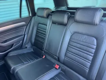 Passat Variant Elegance 2.0TDI 4M R-LINE PANO