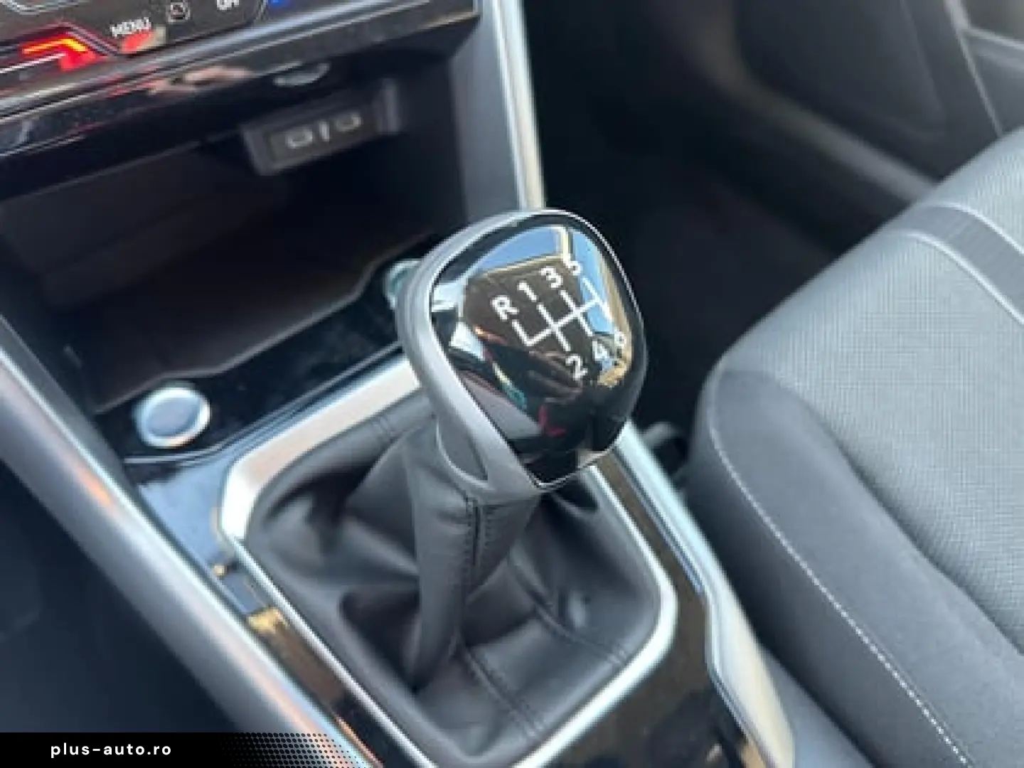 VW T-Roc Advanced 1.0 TSI